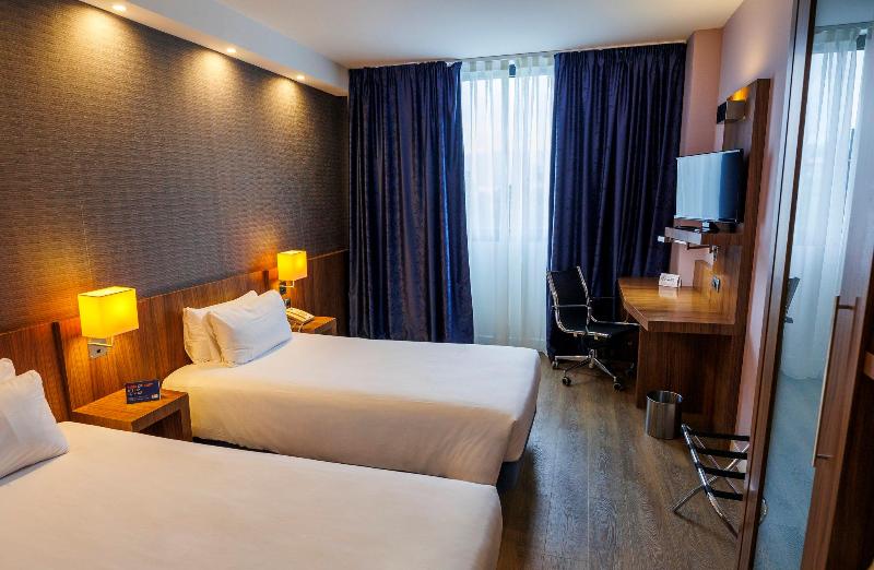 Holiday Inn Express Bilbao Airport image