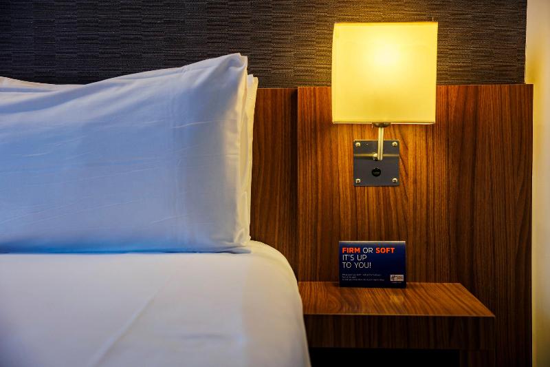 Holiday Inn Express Bilbao Airport image