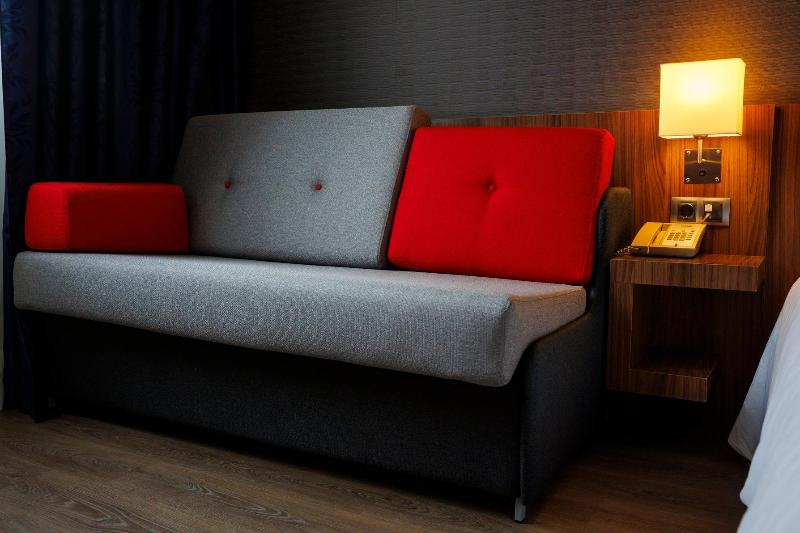 Holiday Inn Express Bilbao Airport image