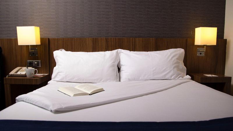 Holiday Inn Express Bilbao Airport image