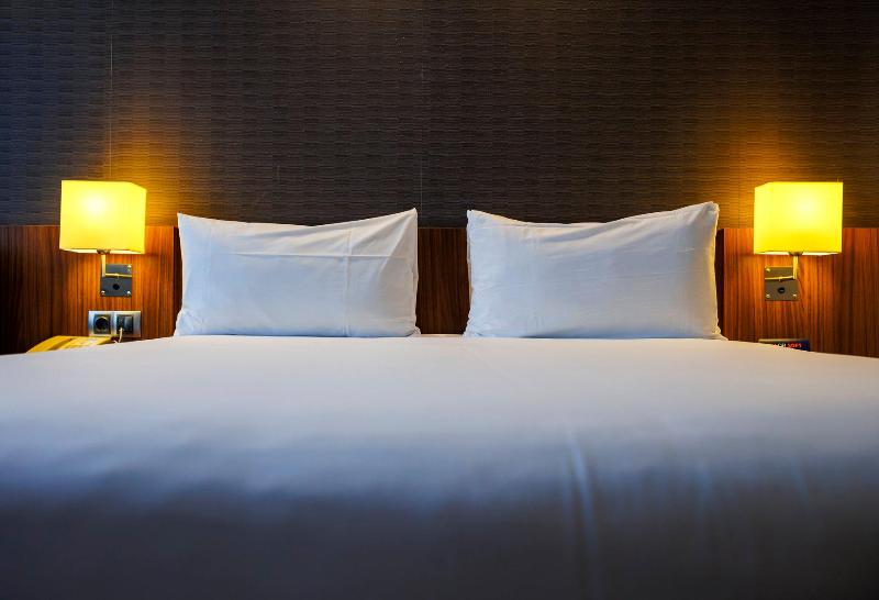 Holiday Inn Express Bilbao Airport image