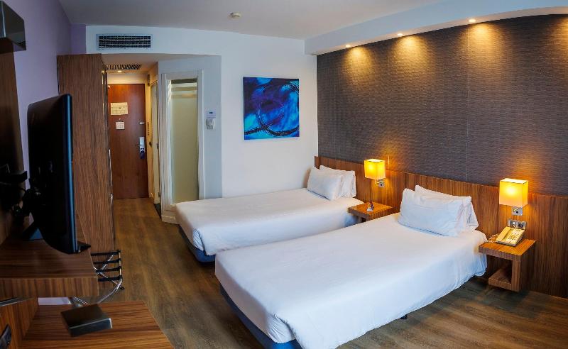 Holiday Inn Express Bilbao Airport image