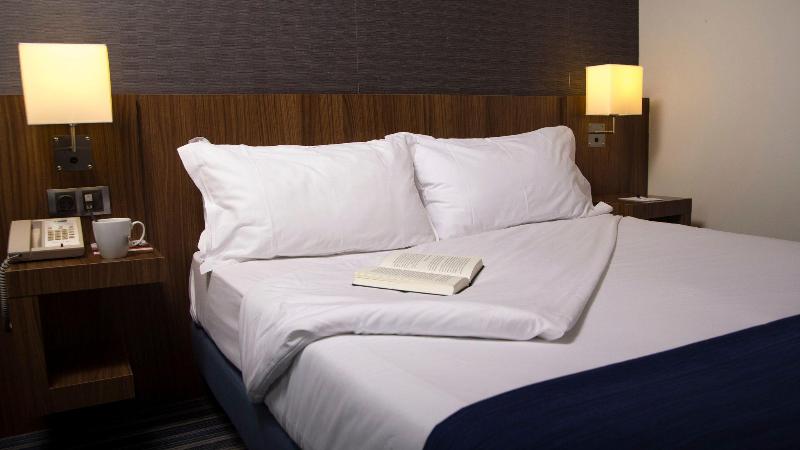 Holiday Inn Express Bilbao Airport image