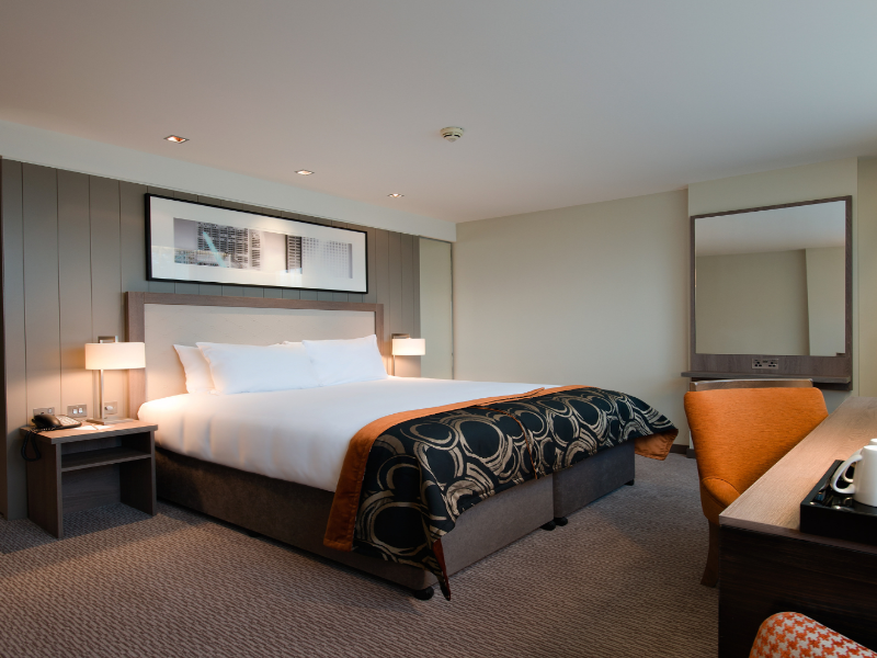 Clayton Hotel Chiswick image