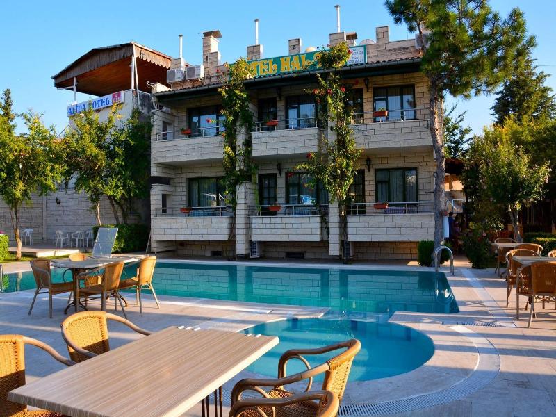 Hal-Tur Hotel