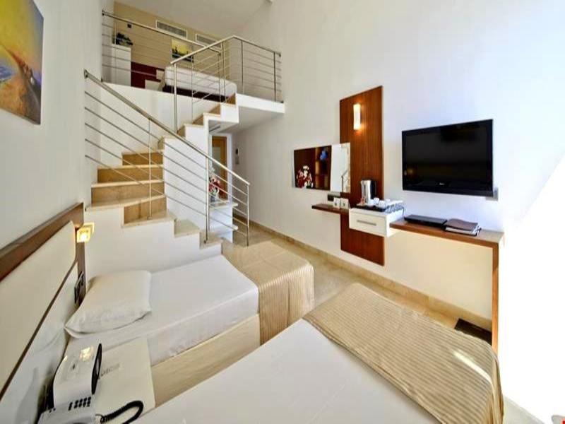 YALIHAN UNA HOTEL 4*