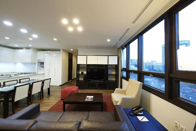 Orakai Insadong Suites Seoul image