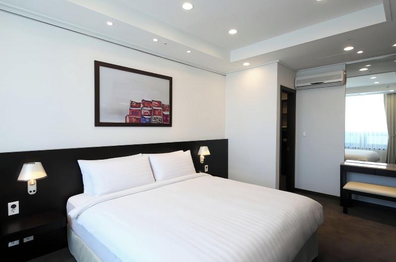 Orakai Insadong Suites Seoul image