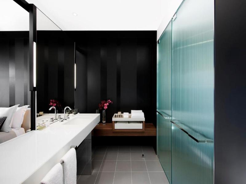 Crown Metropol Melbourne image