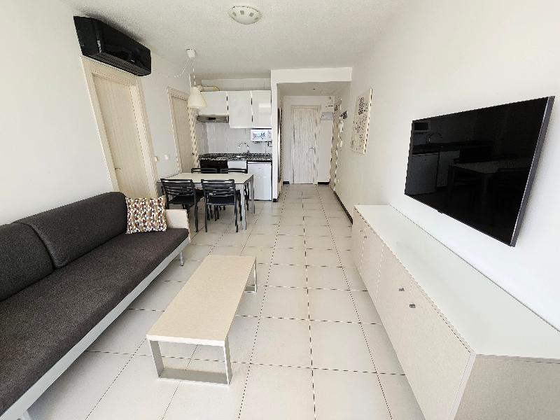 Maria Victoria Apartments image