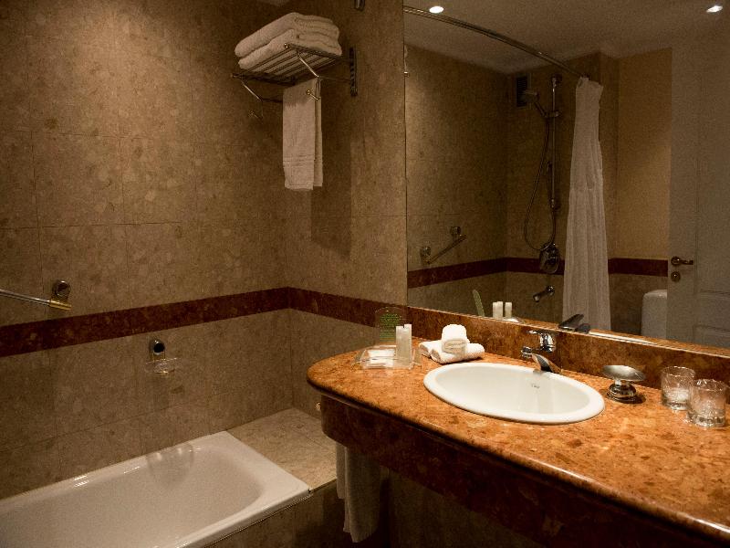 Holiday Inn Cordoba image