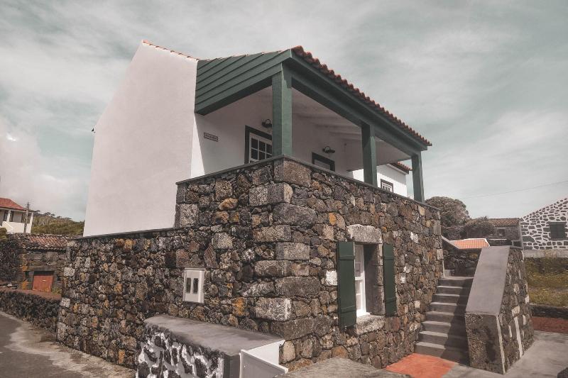 Adegas Do Pico image