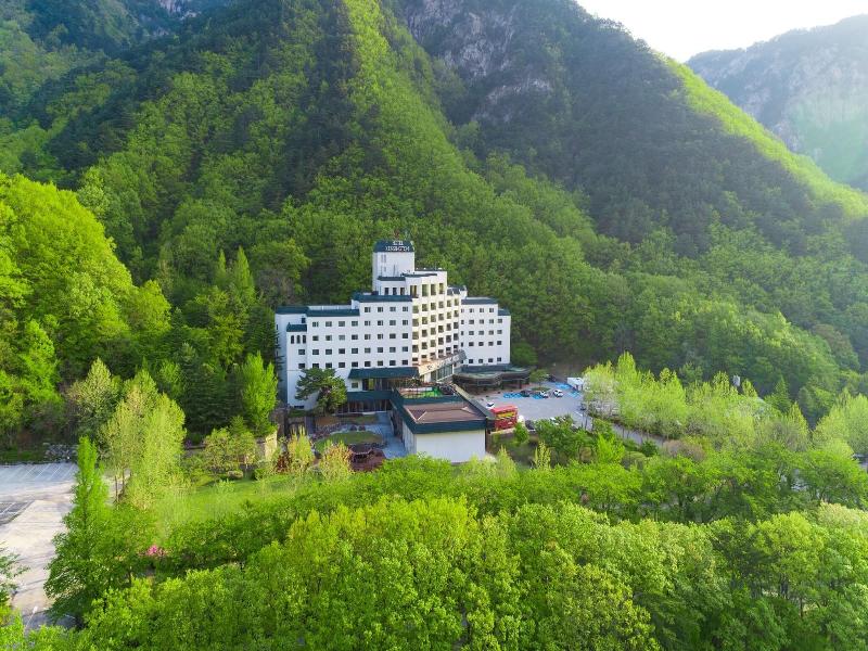 Kensington Hotel Seorak image