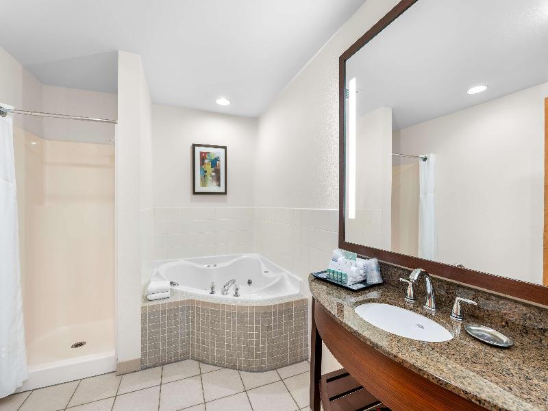 Best Western Rocky Mountain Lodge image