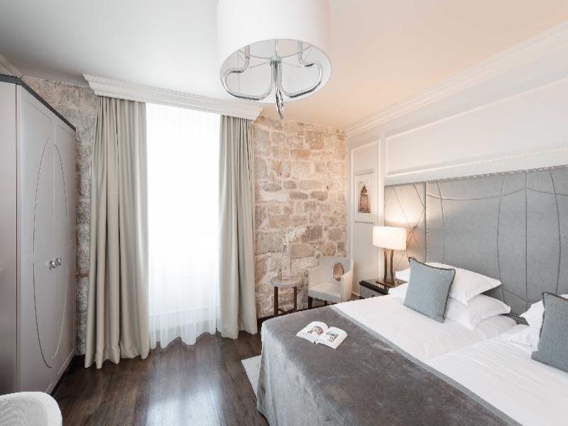 Hotel Bastion image