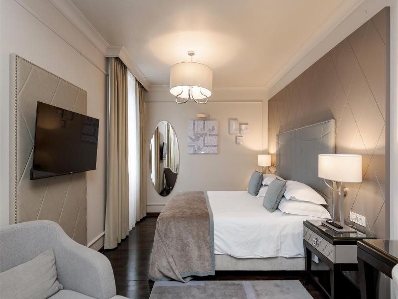 Hotel Bastion image