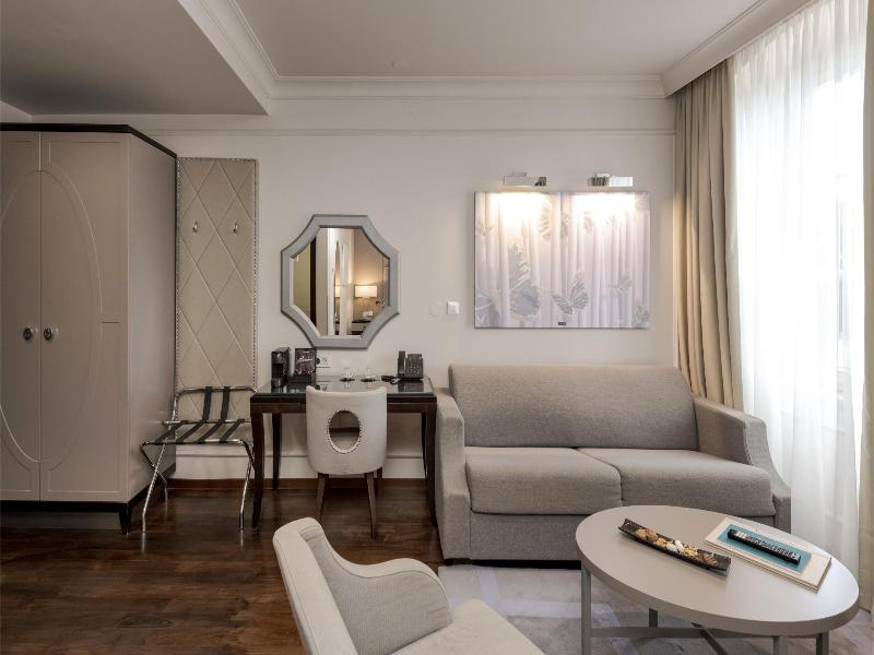 Hotel Bastion image