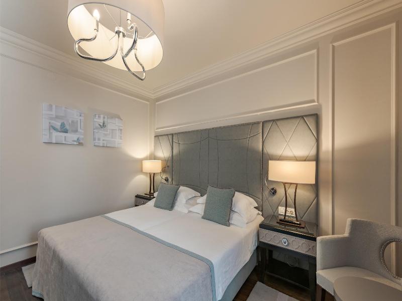 Hotel Bastion image