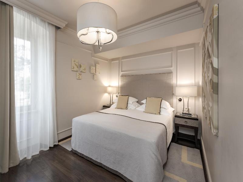 Hotel Bastion image