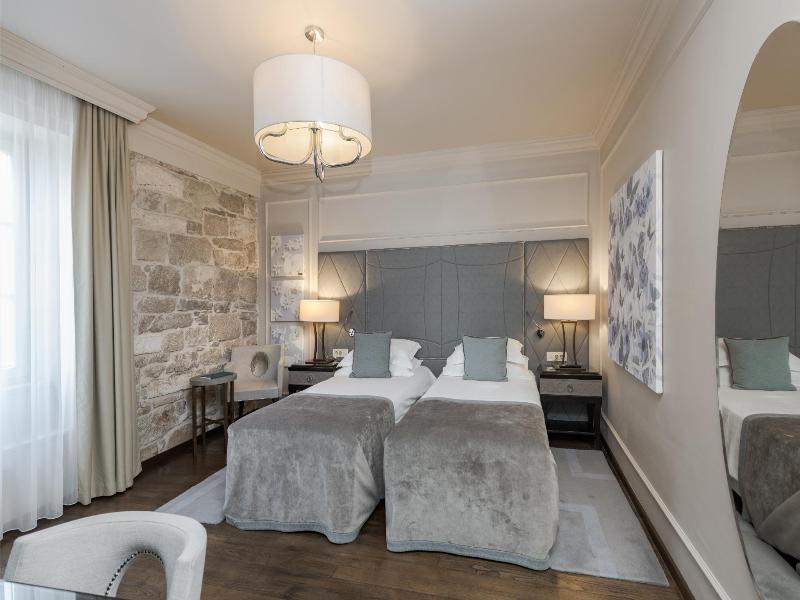 Hotel Bastion image