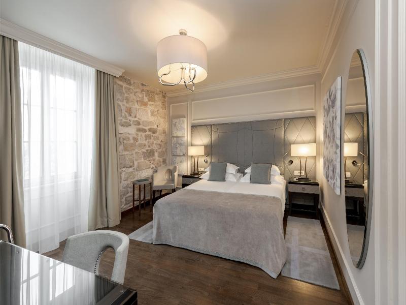 Hotel Bastion image