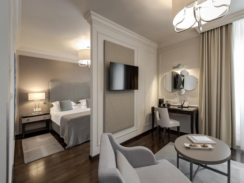 Hotel Bastion image