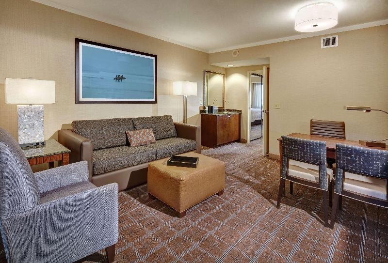 Hotel Embassy Suites by Hilton San Diego La Joll