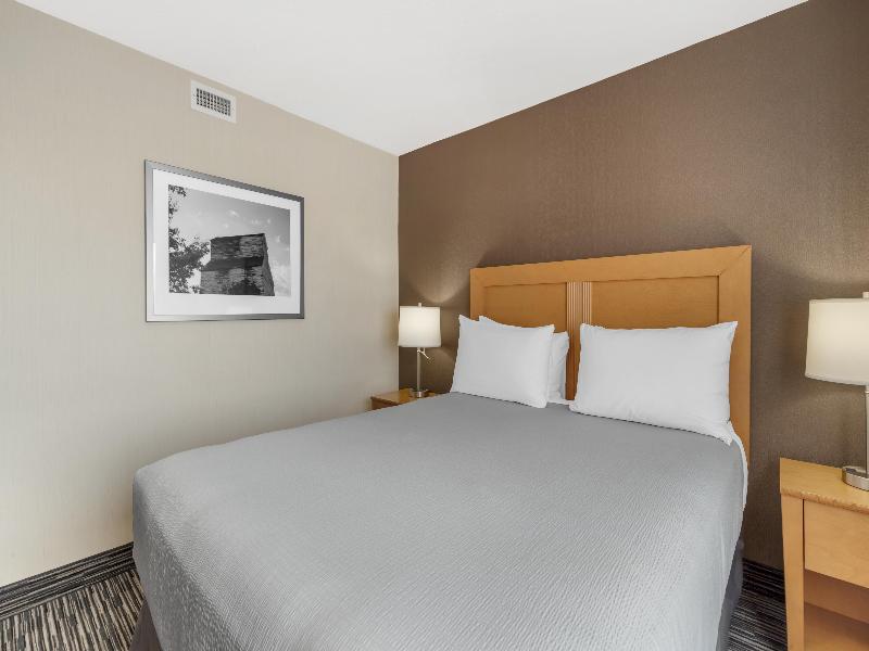 Best Western Grande Prairie Hotel & Suites image