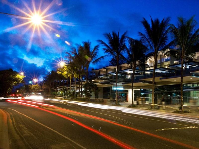 Coconut Grove Apartments Port Douglas image