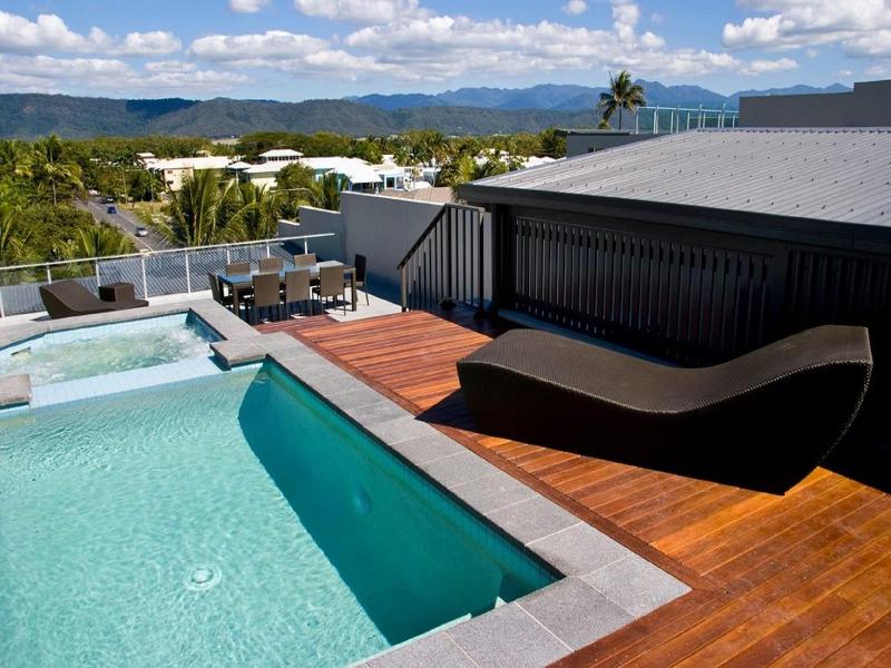 Coconut Grove Apartments Port Douglas image
