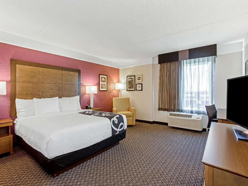 DOUBLE Accessible KING SIZE BED