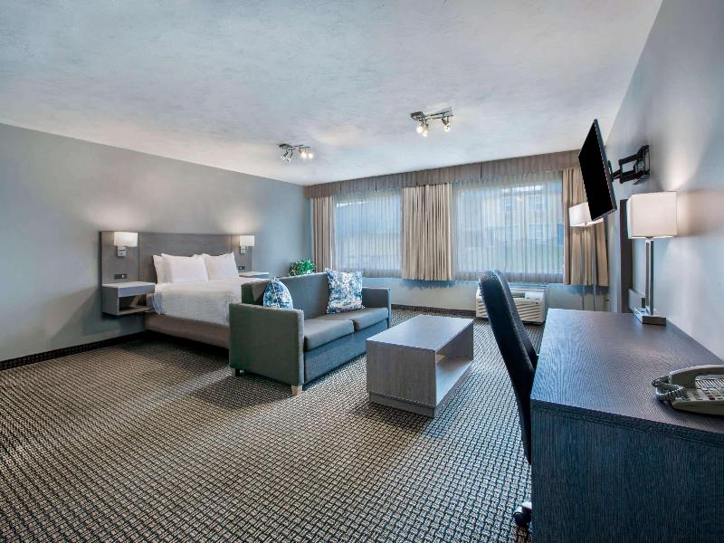Days Inn & Suites by Wyndham Moncton image