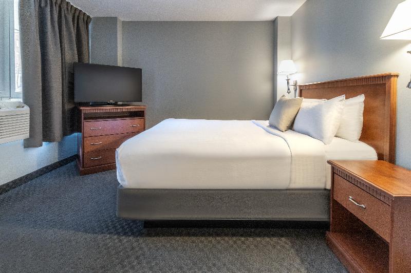 Hotel Saint-Laurent Montreal image