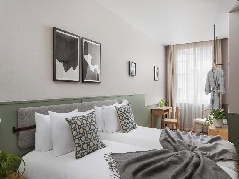 Inhabit Queen's Gardens, a Member of Design Hotels image