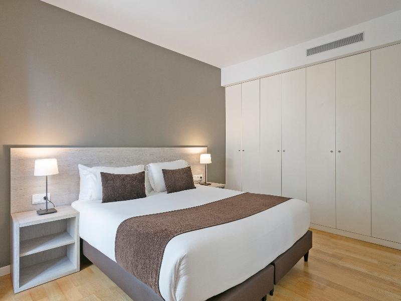 Lugaris Beach Apartments image