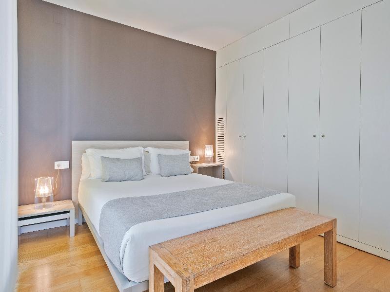 Lugaris Beach Apartments image