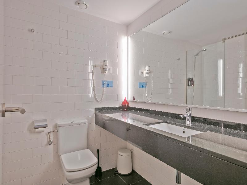 Lugaris Beach Apartments image