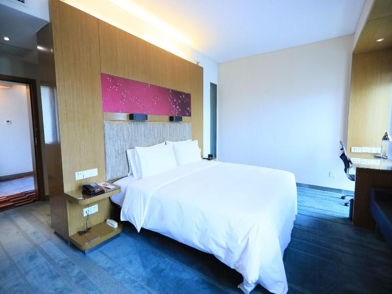 Aloft Beijing image