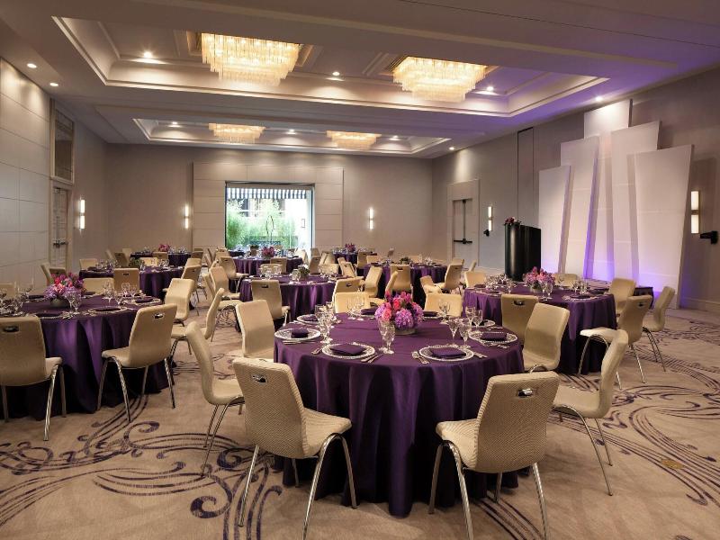 Avenue Of The Arts Costa Mesa, A Tribute Hotel image