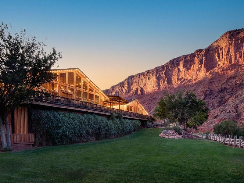 Red Cliffs Lodge