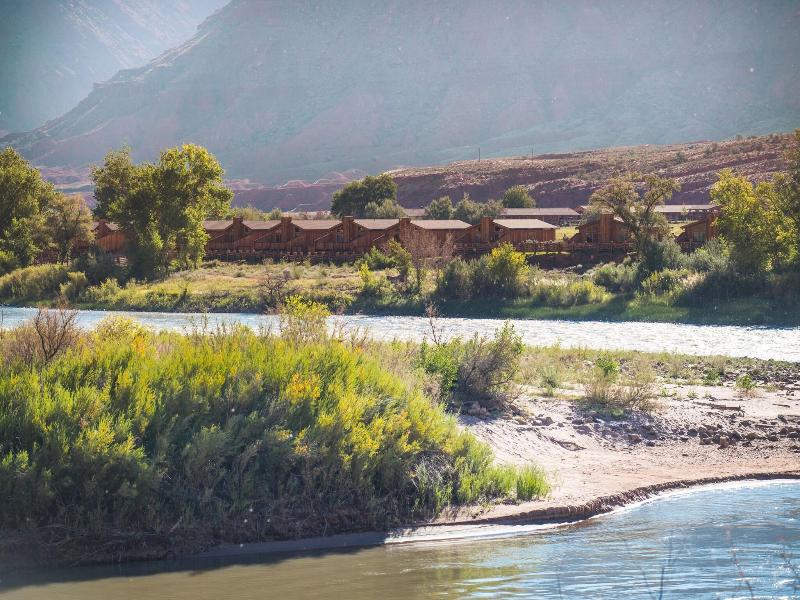 Red Cliffs Lodge