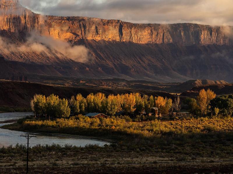 Red Cliffs Lodge