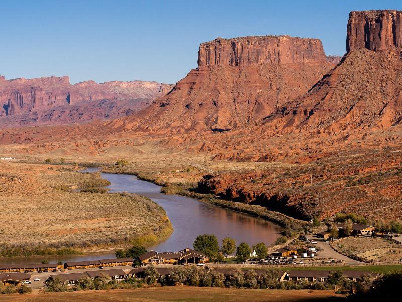 Red Cliffs Lodge