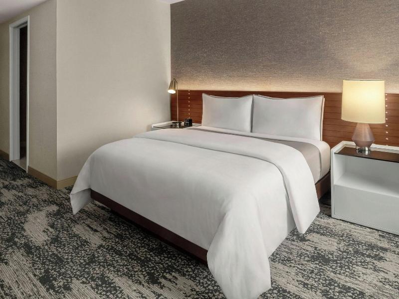 Westin Gaslamp Quarter image