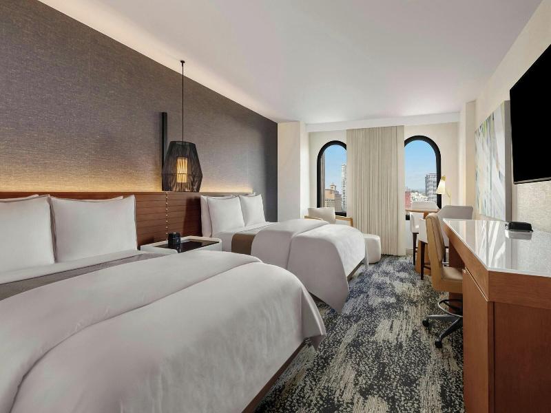 Westin Gaslamp Quarter image