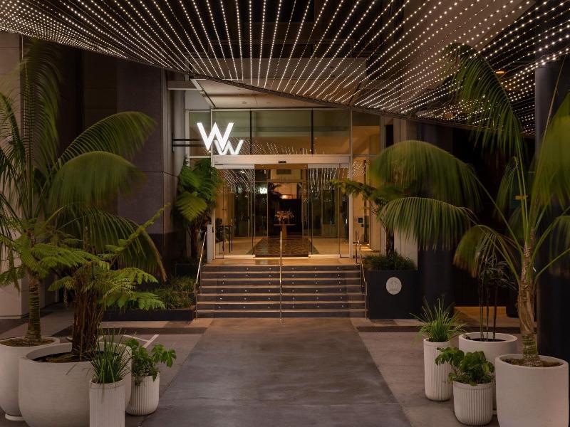 W Hollywood image