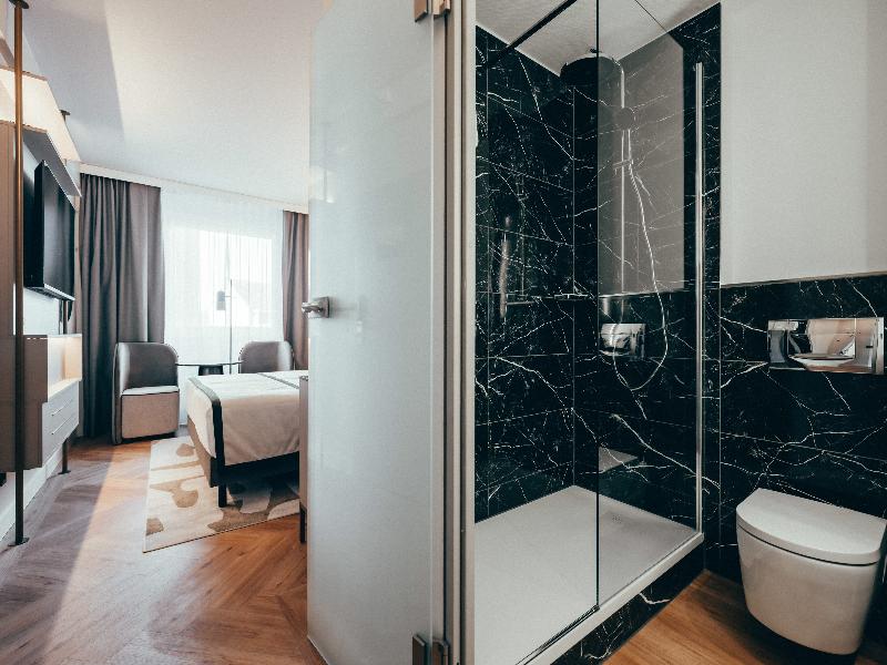 Leonardo Hotel Köln image