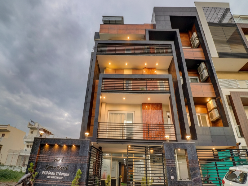 Xenious Grand Manor, Golf Course Extension Road