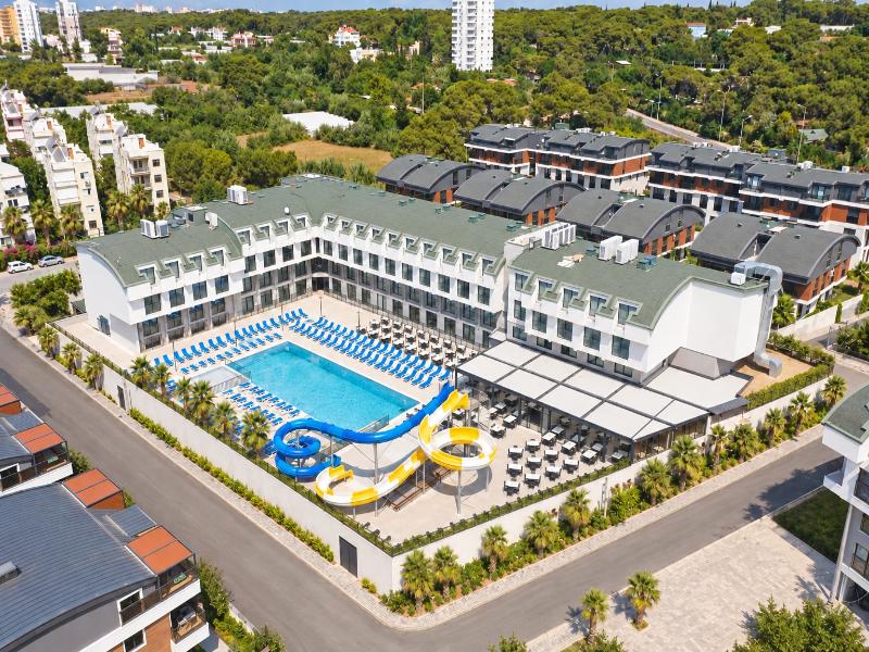 Laroxx Hotel & Spa