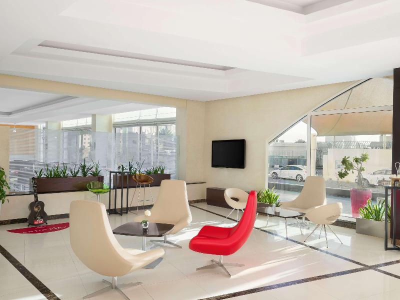 Ibis Muscat image